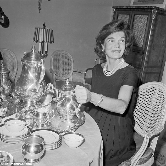 article-2380618-1b0b27e6000005dc-641_634x632