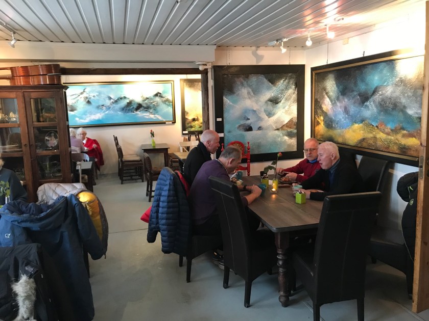 KMjQtQtQRpe5IjMYcItKCw