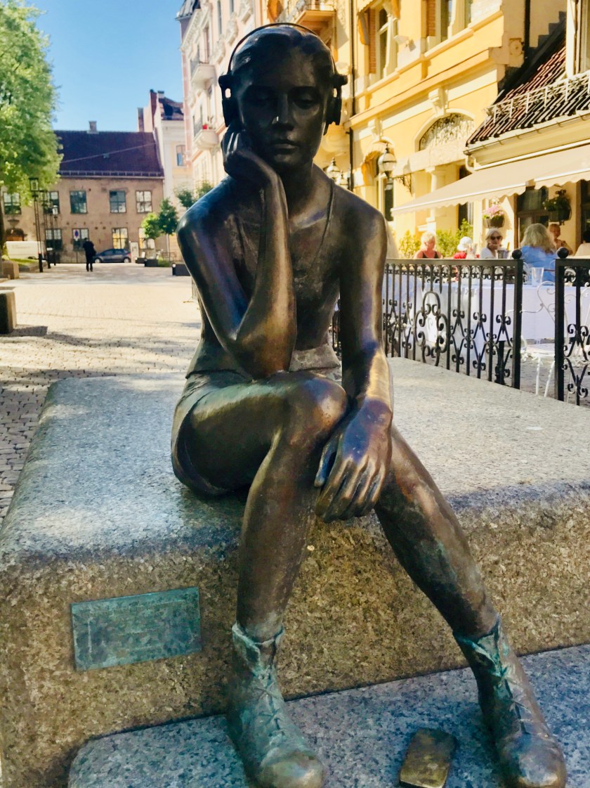 8C5FC77D-44BB-454A-BEAE-0A8EA0A8CAAD