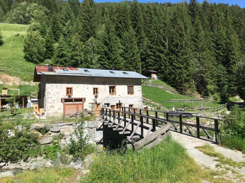 C8B1A101-1119-440C-ABB7-F7701BEF578C