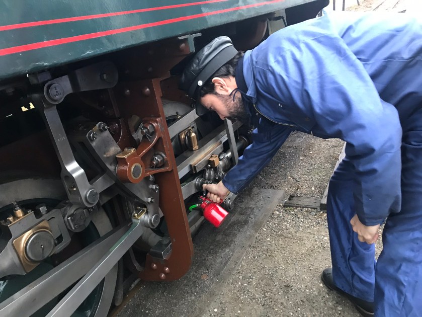 1F89785D-5FB5-445A-8AEF-80B9899CF882