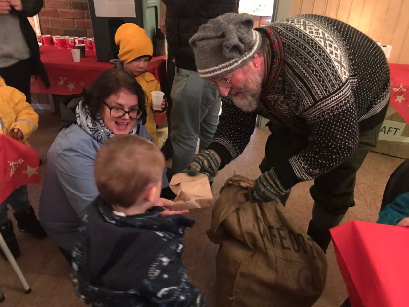 C7747F27-3EEC-43B7-B9F3-F2541821EF2F