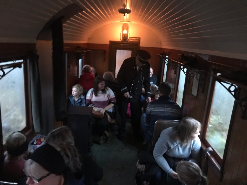 F0F08B0F-55C8-40EF-BE6B-592A76253B03