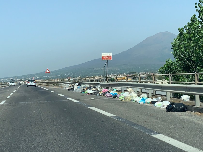 1D756773-8140-4DE7-8C51-D349F723DE8B