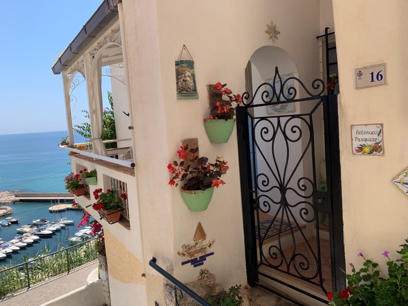 C69AB5F0-D473-47B4-A145-80E983668AB9