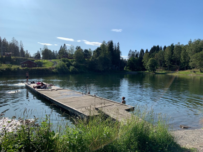 F8ADA9BC-9DA7-43E9-BB5B-C6B48A66AF19