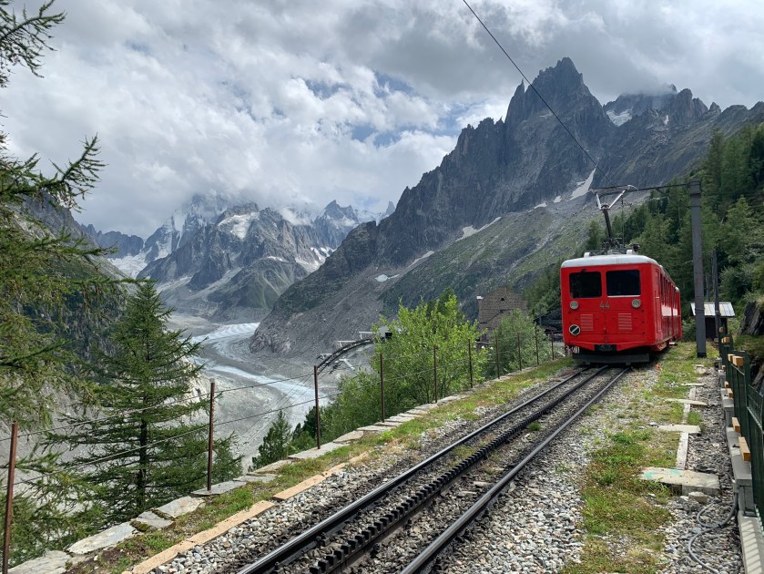 ED9BB555-4F75-4AB9-B5AA-871F90345505