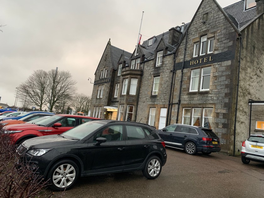 8BB6DAB6-5D1D-407F-92A2-F79B3AE4B377